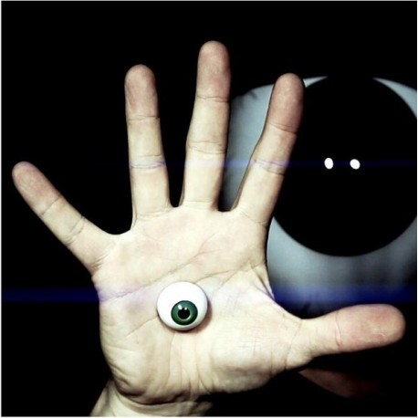 O Olho Que Tudo Vê - by Dan Harlan